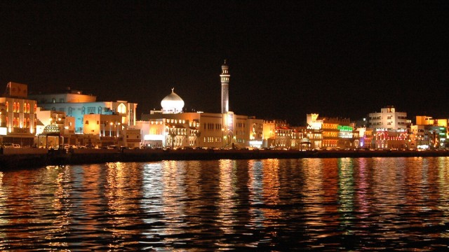 The most beautiful places in Muscat by night.
