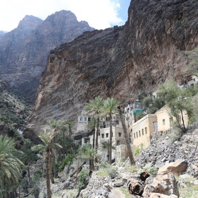 Wadi Sahtan Mandoos Day Tour