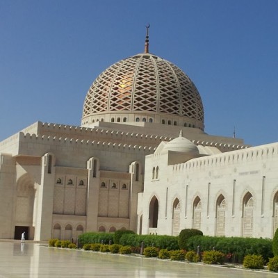 Grand Mosque and Sultan Al Alam Palace Layover